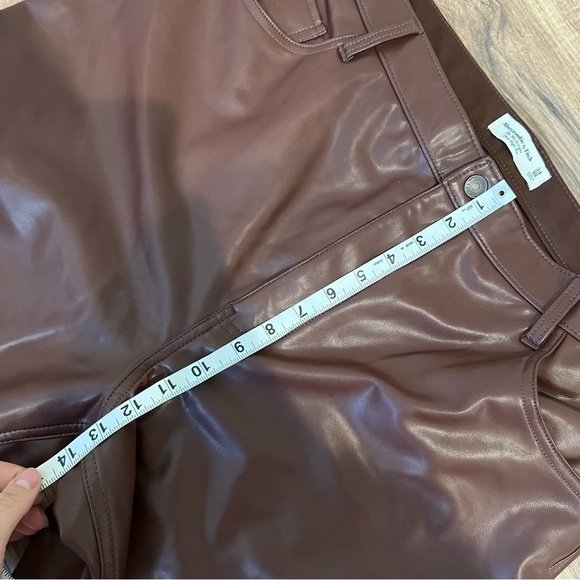Abercrombie & Fitch Vegan Leather 90s Straight Pant - Picture 12 of 15
